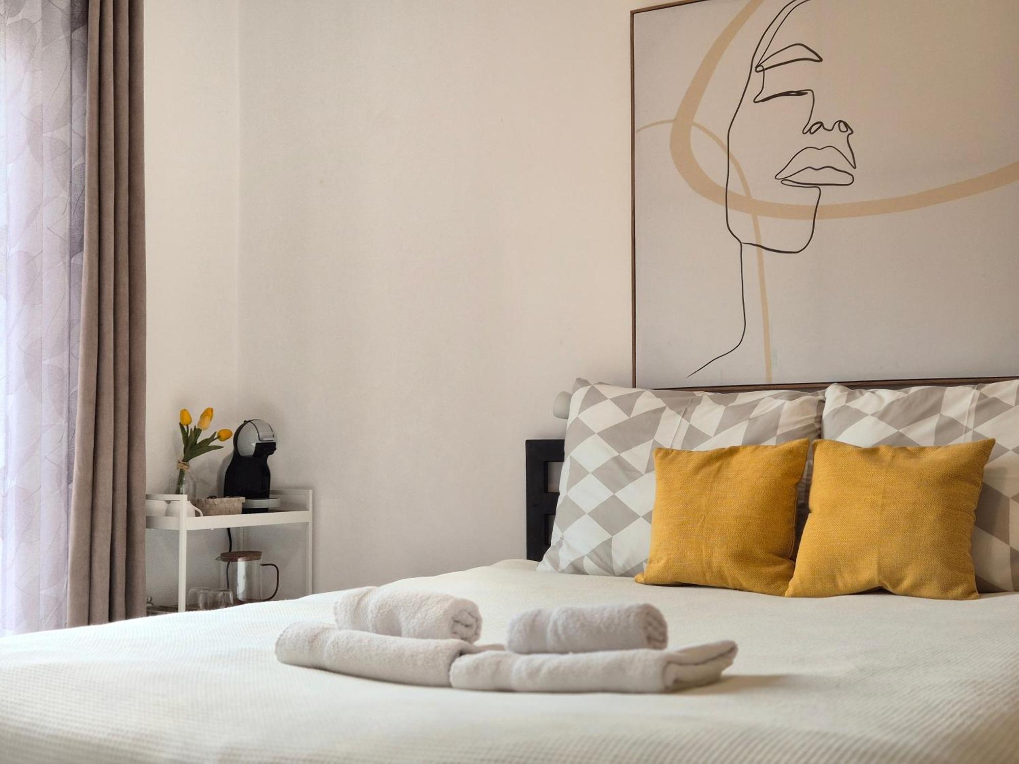 Apartments & Rooms Ivana 로비니 객실 사진