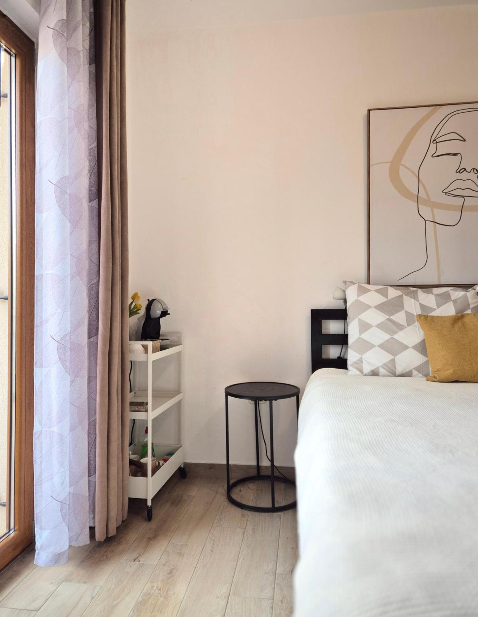 Apartments & Rooms Ivana 로비니 객실 사진